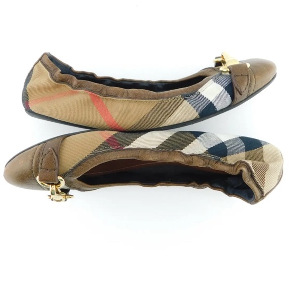 Burberry Nova Check Flats - Picture 3 of 3